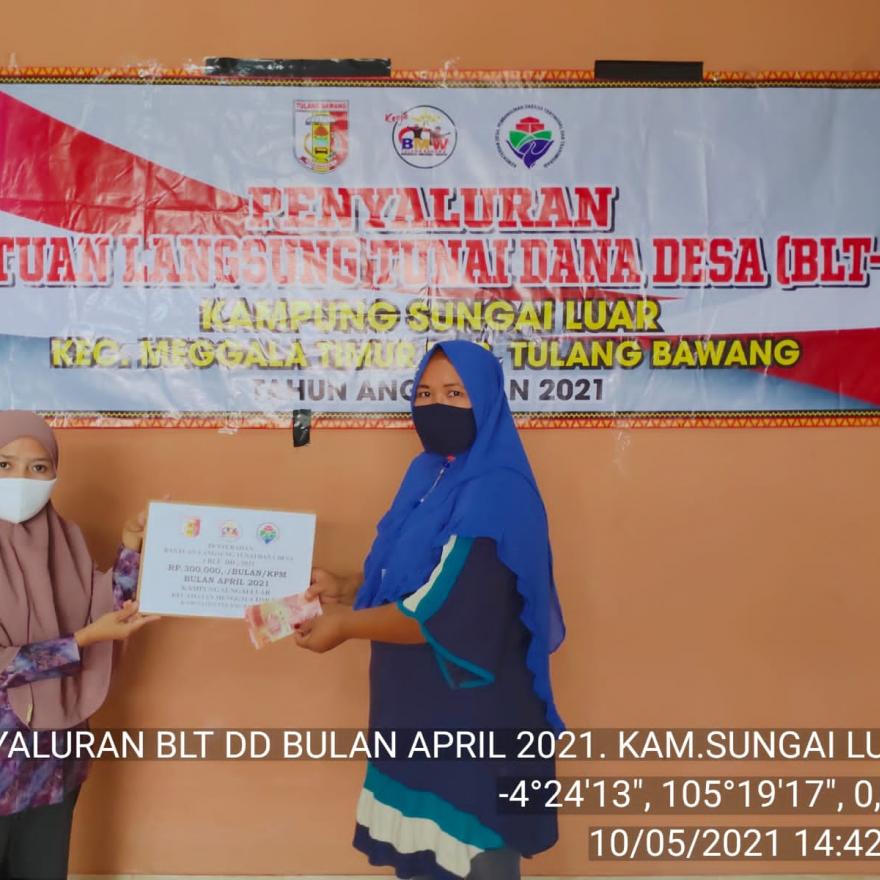 PEMBAGIAN BLT DANA DESA TAHAP KEEMPAT (APRIL)