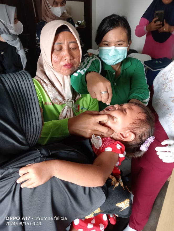 PEKAN IMUNISASI NASIONAL (PIN) POLIO DIKAMPUNG SUNGAI LUAR TAHUN 2024