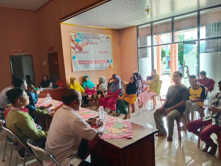 Pembagian BLT DD (Dana Desa) Kampung Sungai Luar Tahap Ke-2 Tahun 2025